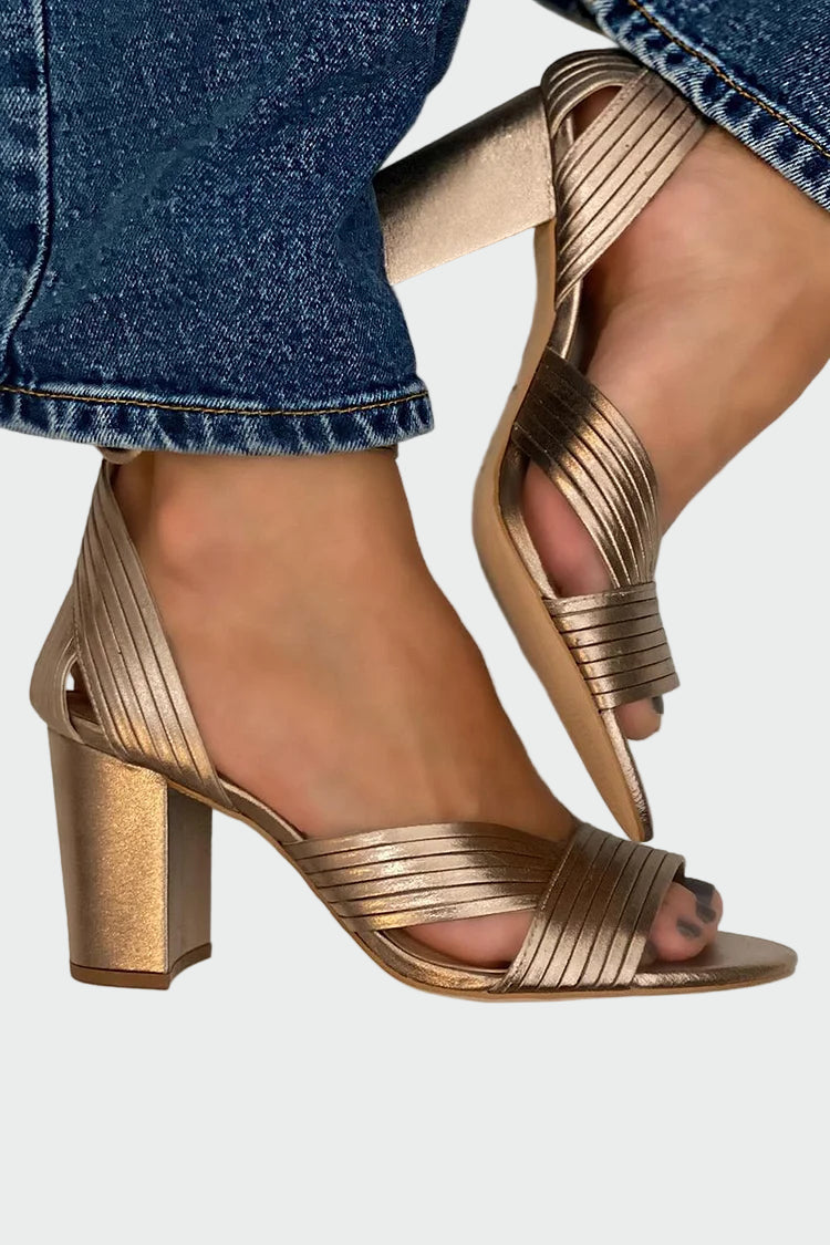 Lucie Elegantni Sandali z Diagonalnimi Pasovi za Mesto Stil