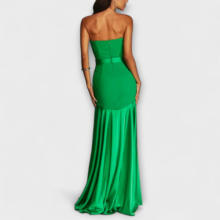 Vada - Maxi obleka z odkritimi rameni in V-izrezom