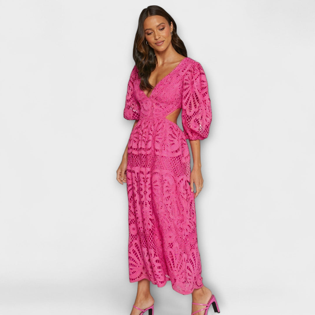 Elegantne obleke z nežnimi detajli