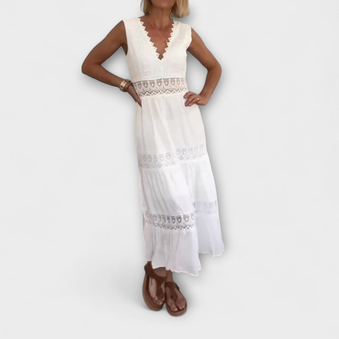 Aurélie - Elegantna čipkasta obleka z V izrezom