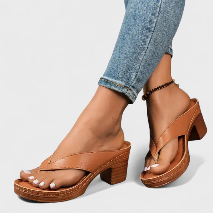 Petra - Ortopedski copati s peto