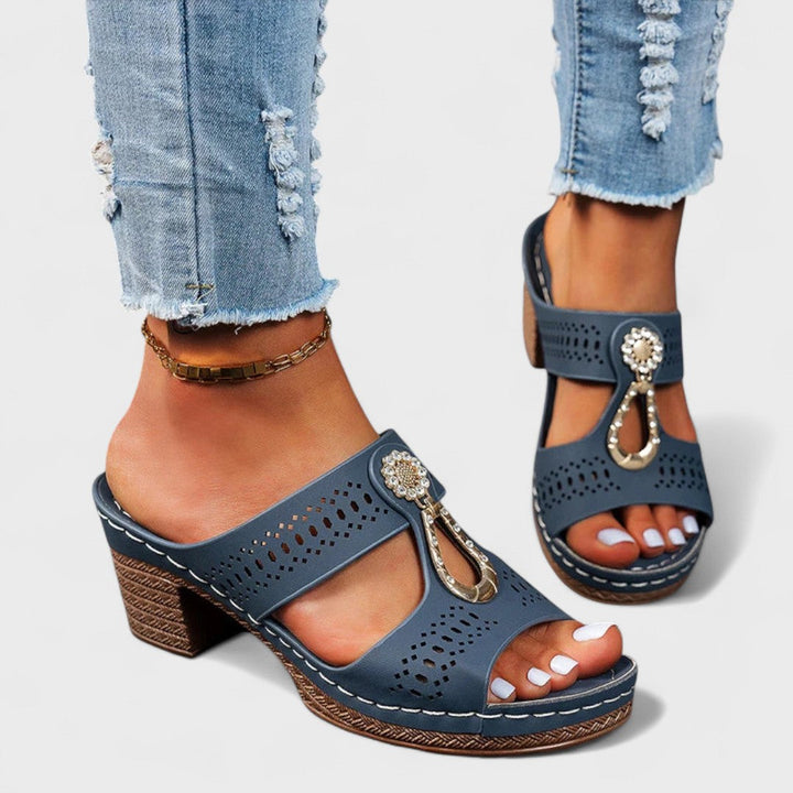 Vlasta - Elegantni in Udobni Ortopedski Sandali