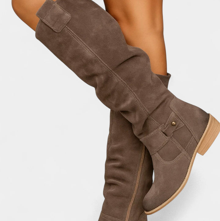 BelleVie – Elegantni semišasti škornji