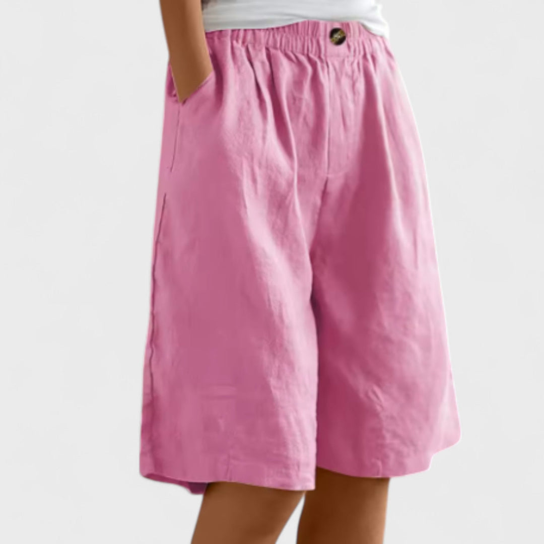 Šárka - Udobne poletne kratke hlače