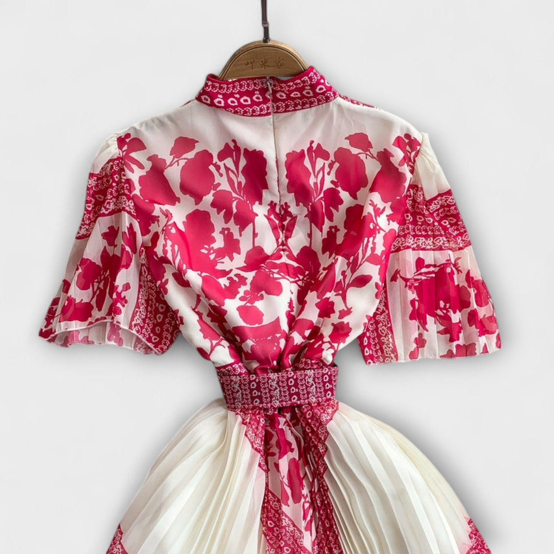 Delilah - Obleka, navdihnjena z vintage slogom