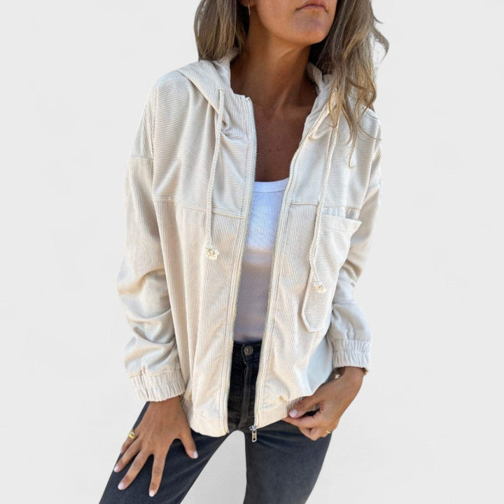 Veronika - Sametasta jakna s kapuco in zadrgo