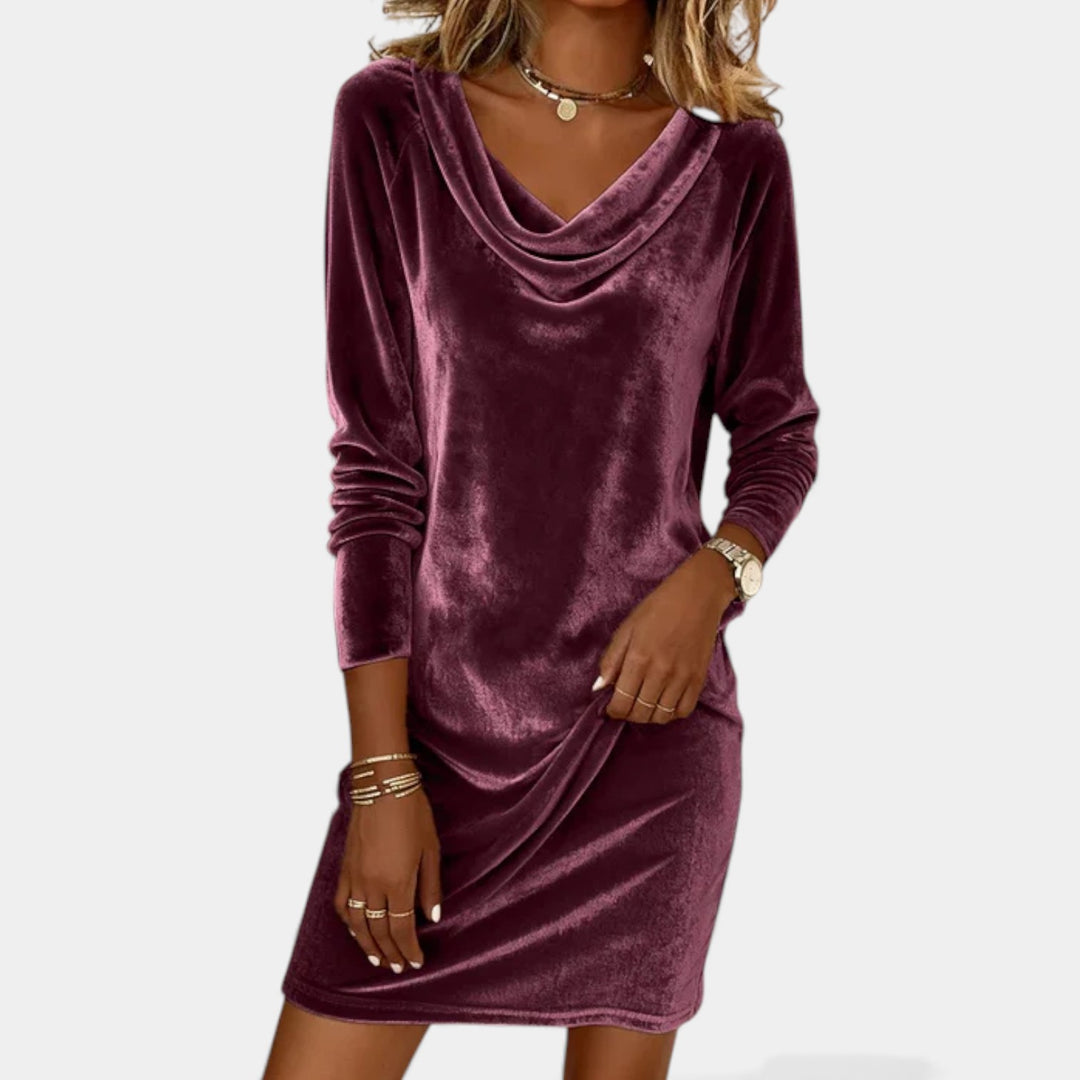 Frosina – Žameten Plašč z Drapiranim Ovratnikom