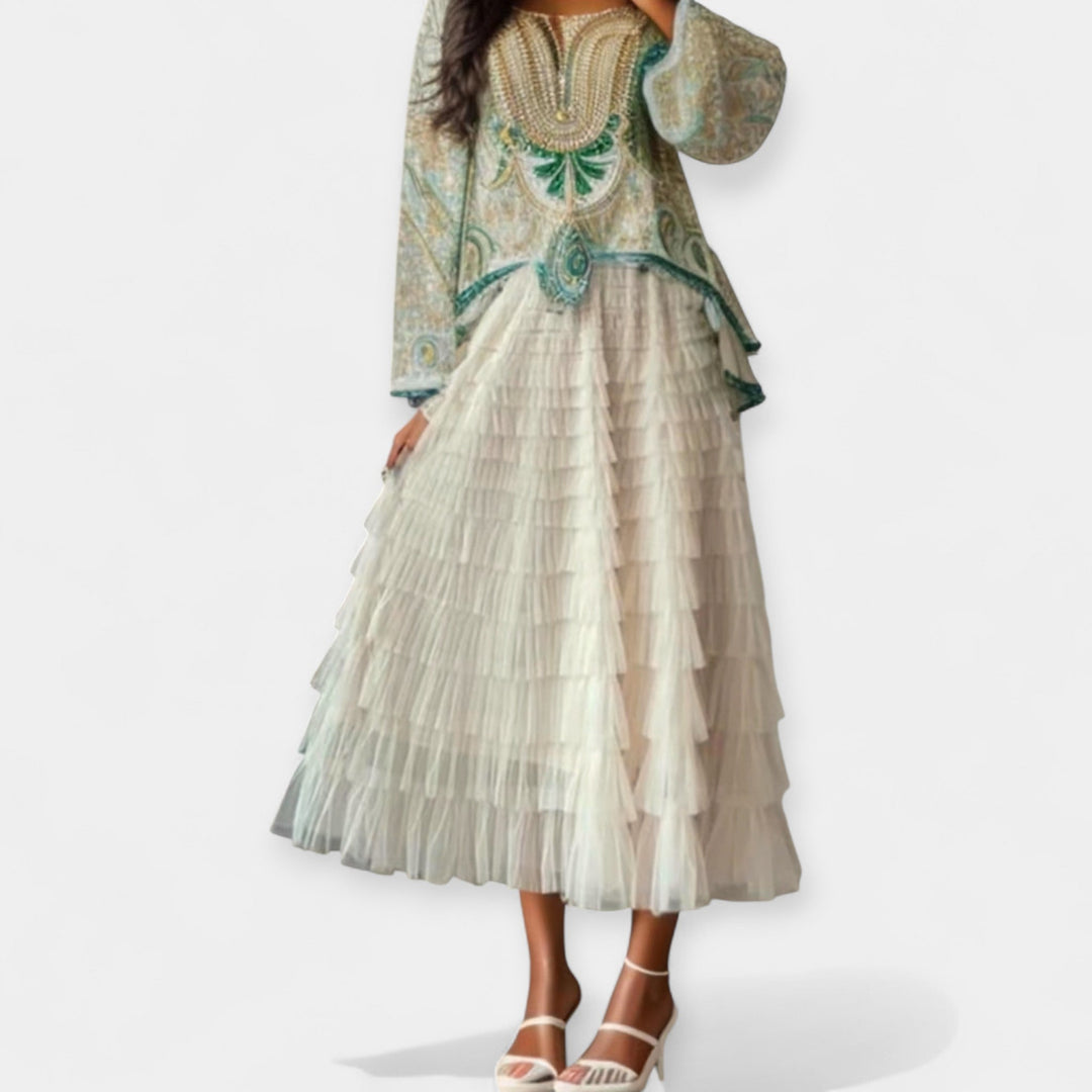 Kristýna - Eleganten Krilo s Tila Dekorativnim Detajlom