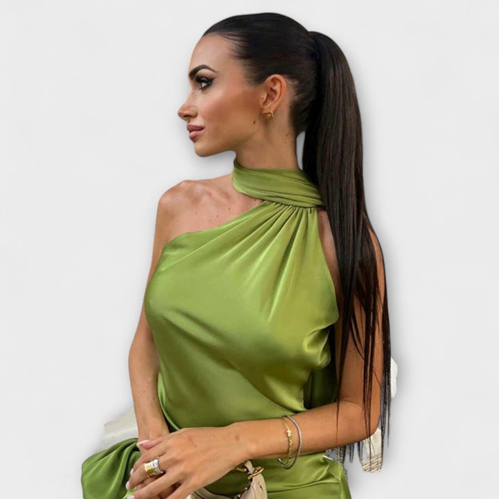 Šik Maxi obleka z razkritimi rameni in zavezovanjem za vrat