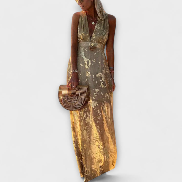 Oblačila s V-izrezom in detajli iz bleščic