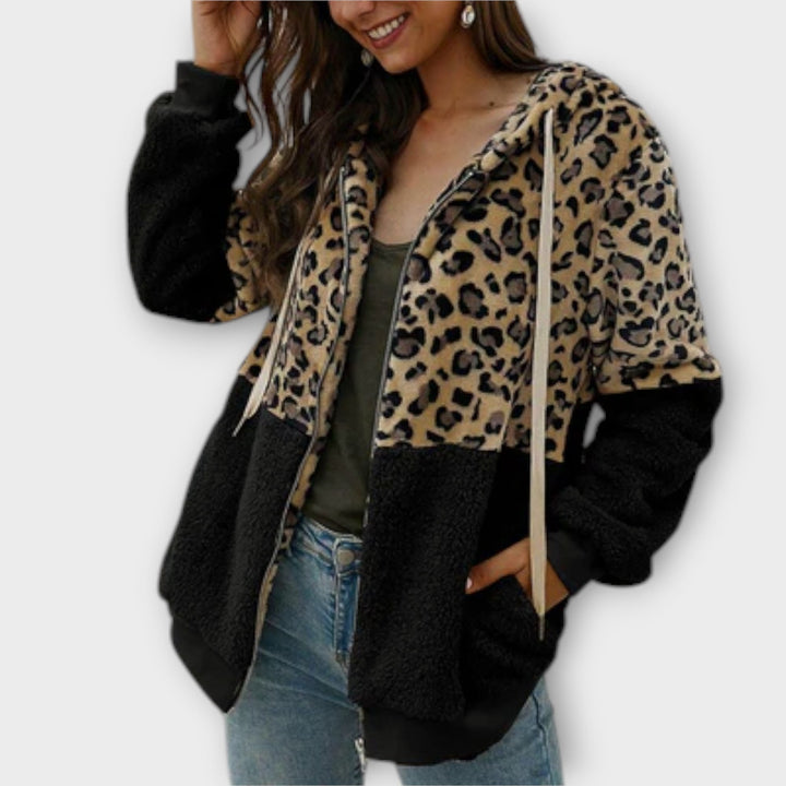 Lea - Fleece mikina s kapuco in leopardjim dizajnom