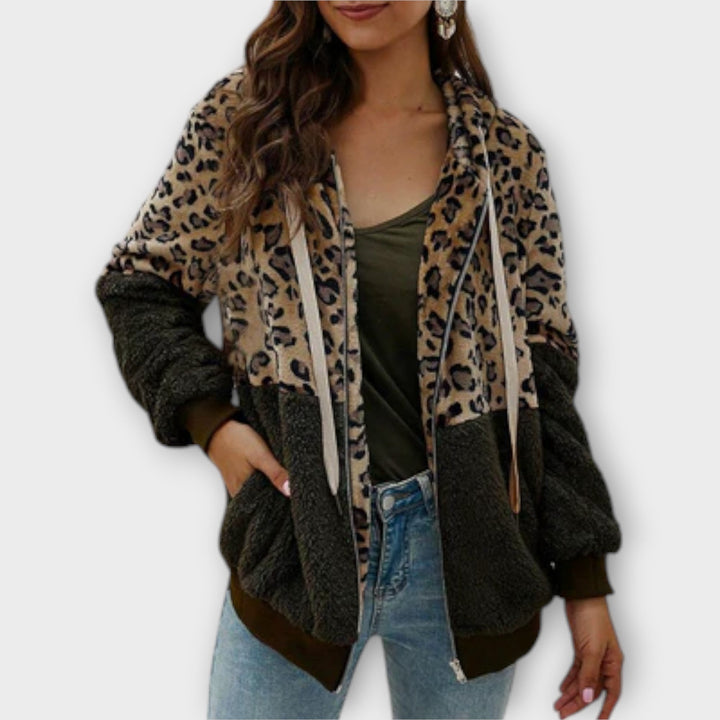 Lea - Fleece mikina s kapuco in leopardjim dizajnom