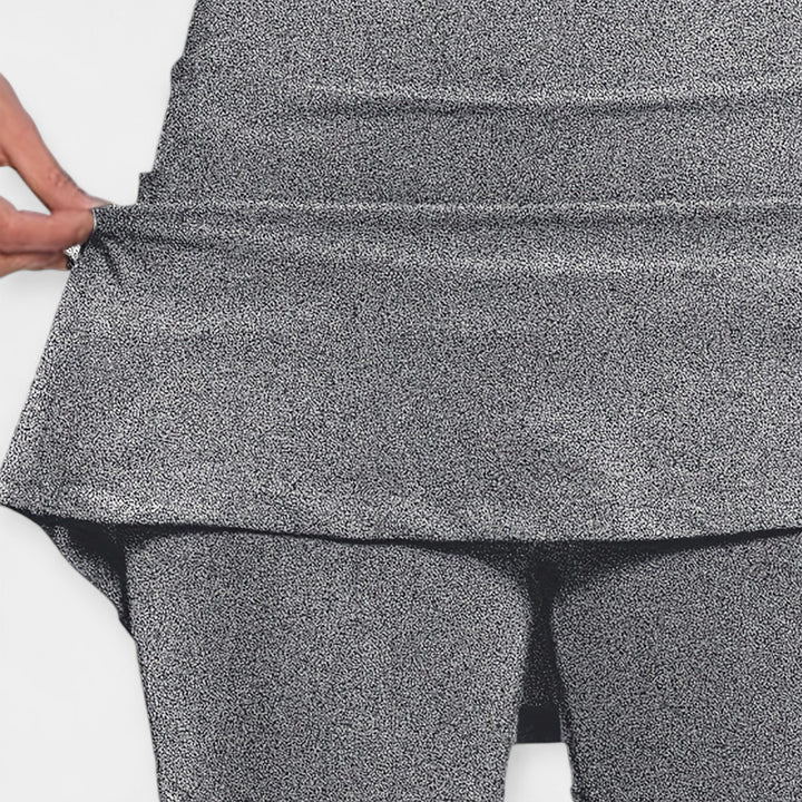 Kratke hlače z visokim pasom in krilom