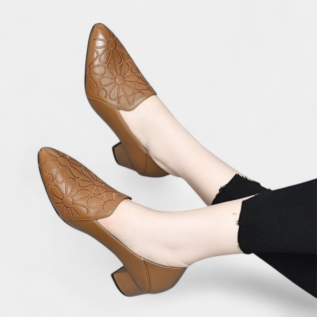 Olene – Čevlji s vezenjem