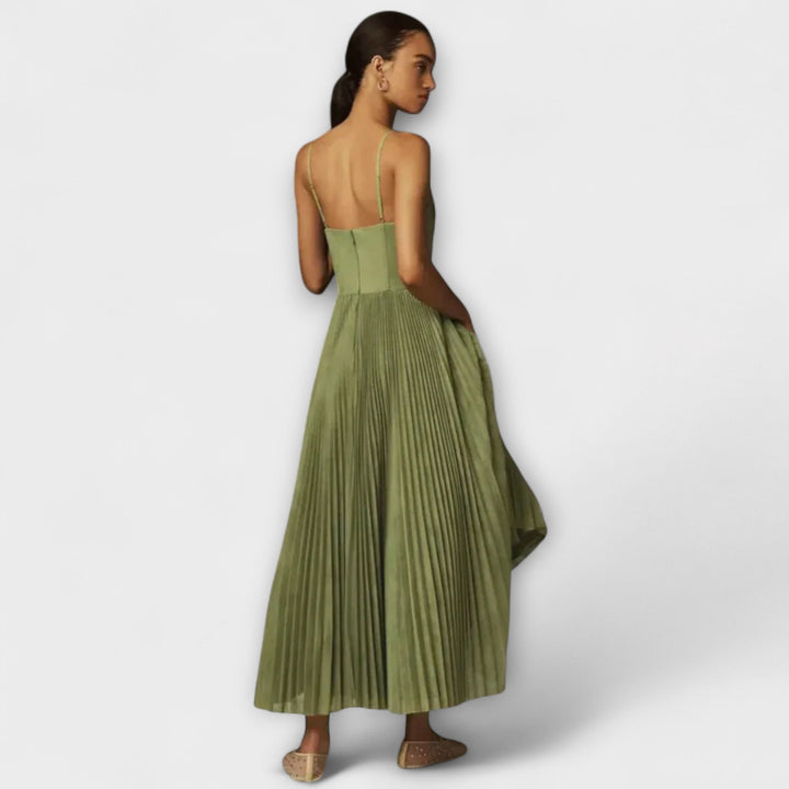 Lucrezia - Elegantne obleke s čarom