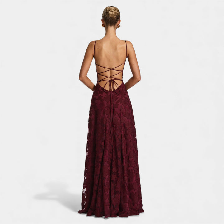 Maruša - Pretkana eleganca v maxi slogu