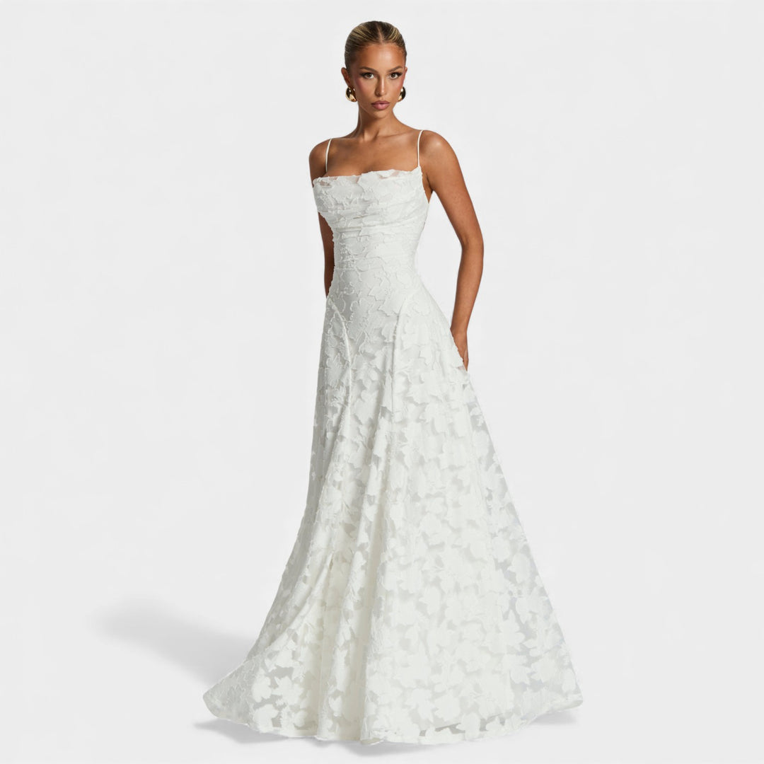 Maruša - Pretkana eleganca v maxi slogu