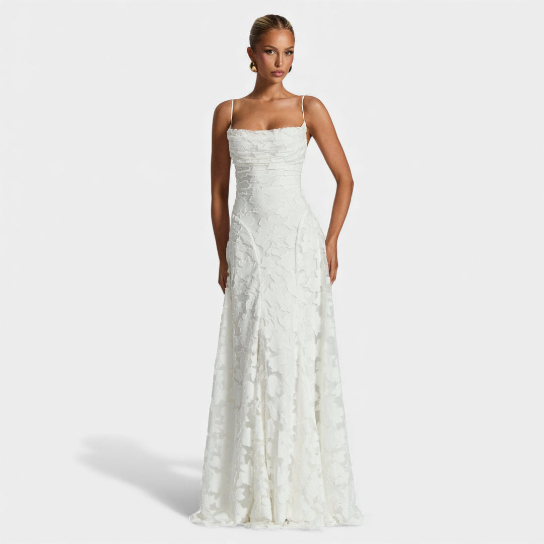 Maruša - Pretkana eleganca v maxi slogu