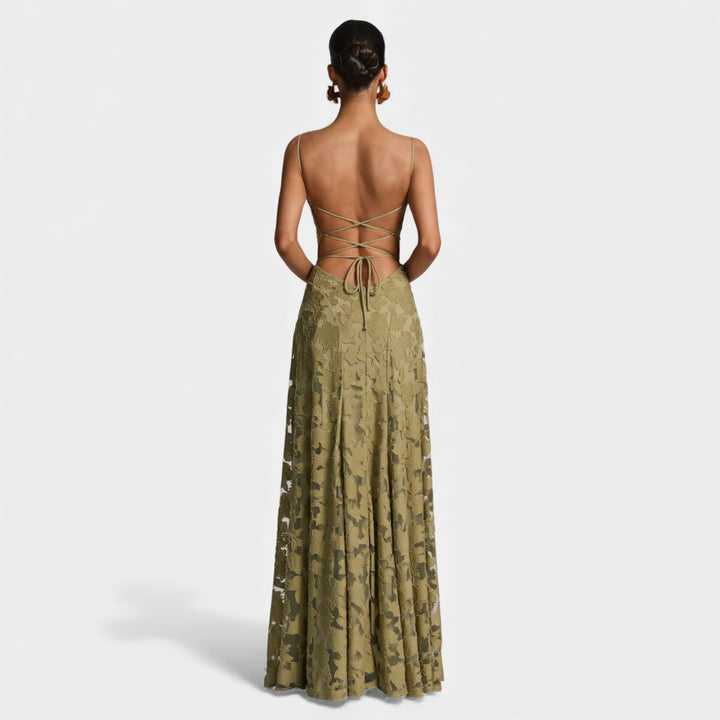 Maruša - Pretkana eleganca v maxi slogu