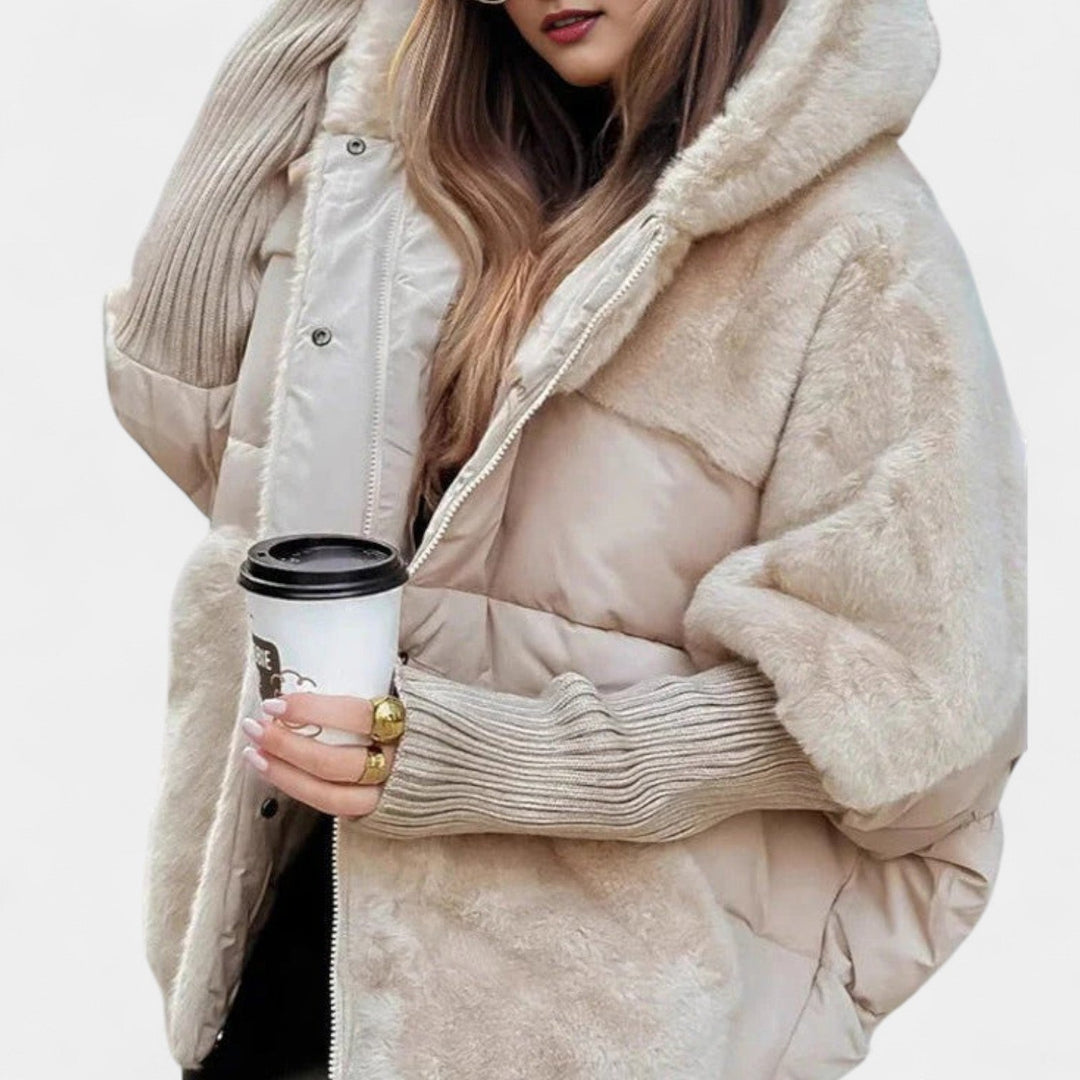 Sara – Elegantna zimska puhovka s kapuco