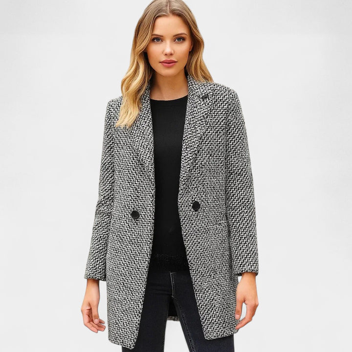 Maja – Dolg karirast plašč s pasom